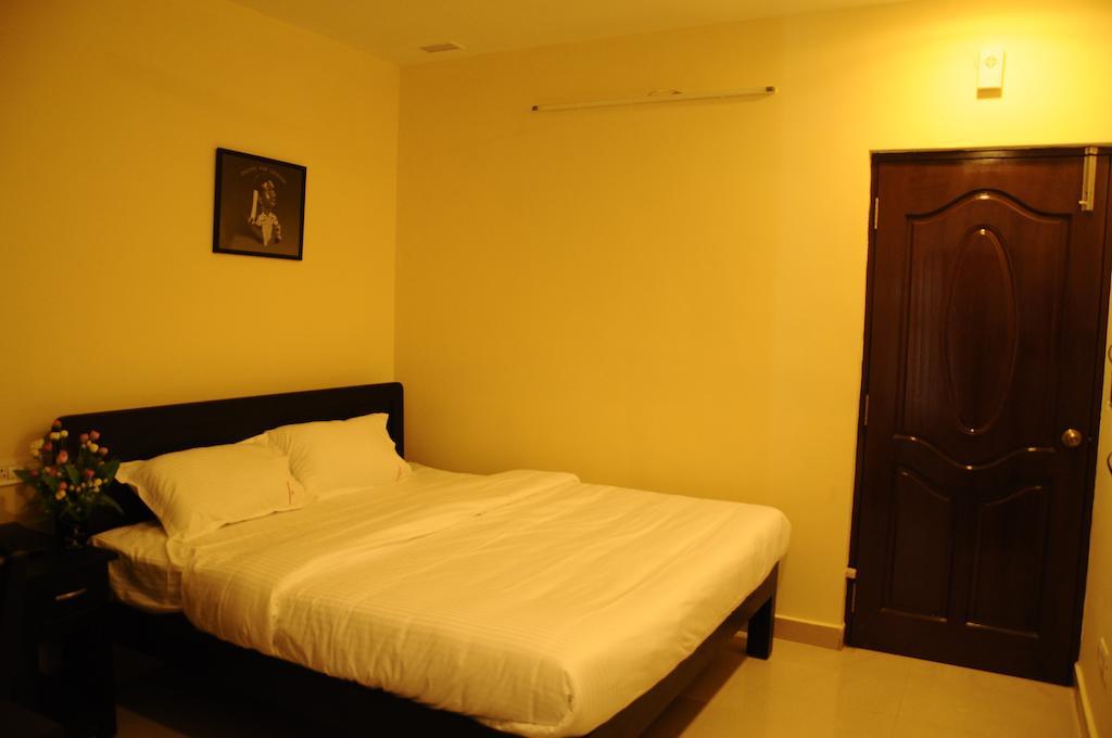 Balaji Residency Hotel Chennai Exterior photo