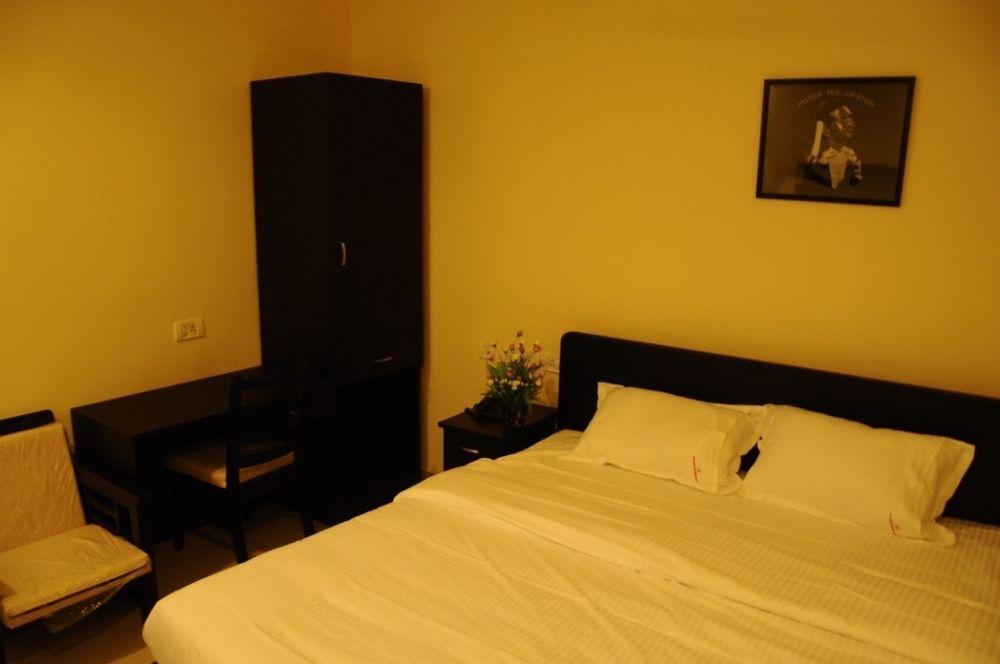 Balaji Residency Hotel Chennai Exterior photo