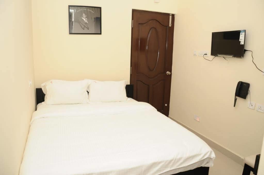 Balaji Residency Hotel Chennai Exterior photo
