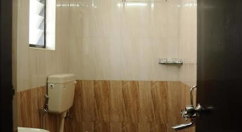 Balaji Residency Hotel Chennai Exterior photo